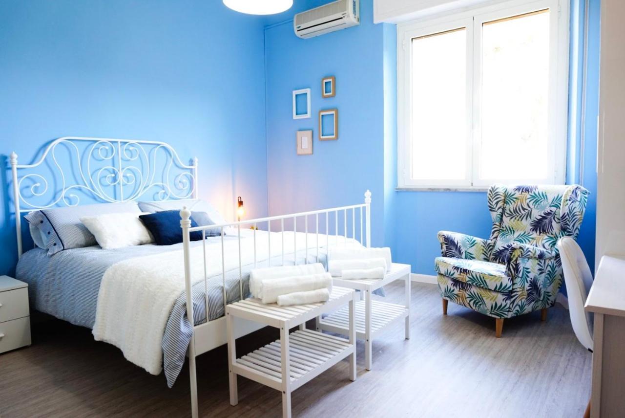 Villa Aurelia - Seafront Apartment With Terrace Quartu SantʼElena Exteriör bild