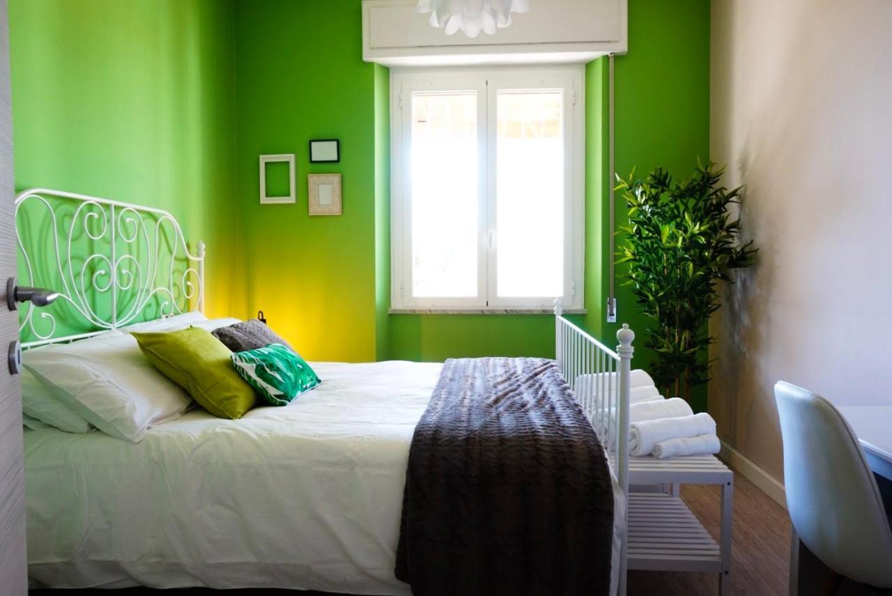 Villa Aurelia - Seafront Apartment With Terrace Quartu SantʼElena Exteriör bild