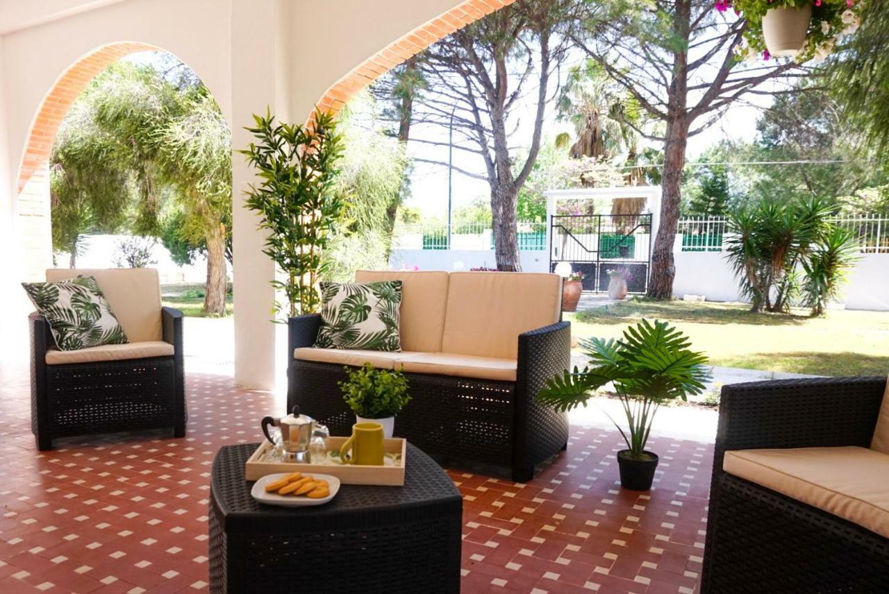 Villa Aurelia - Seafront Apartment With Terrace Quartu SantʼElena Exteriör bild